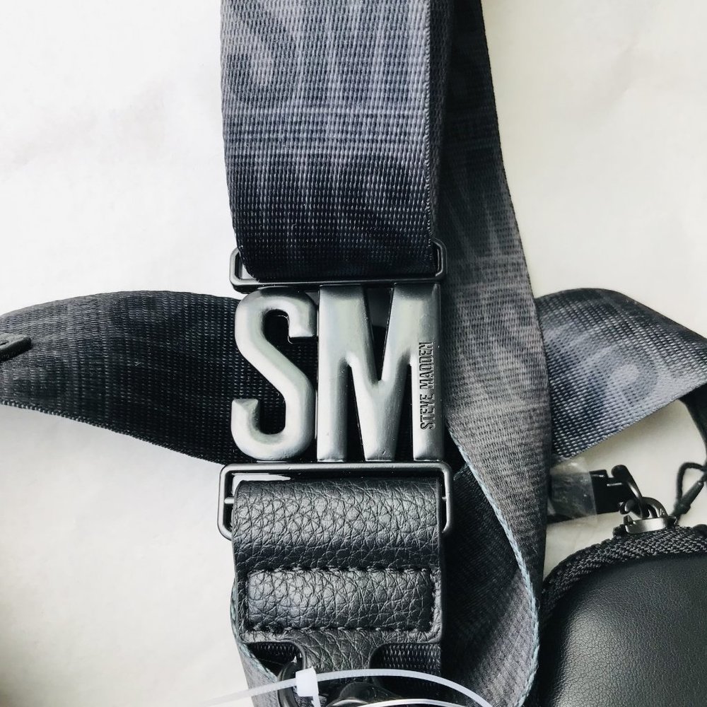 Steve Madden BMELA Crossbody Bag with Airpods Case Black - Picture 7 of 9